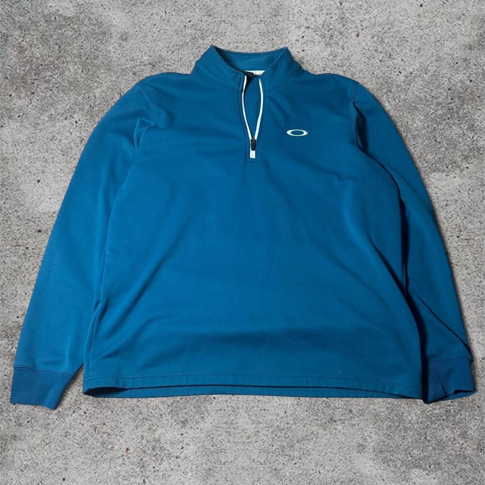 Oakley Men's Blue and Navy Jumper